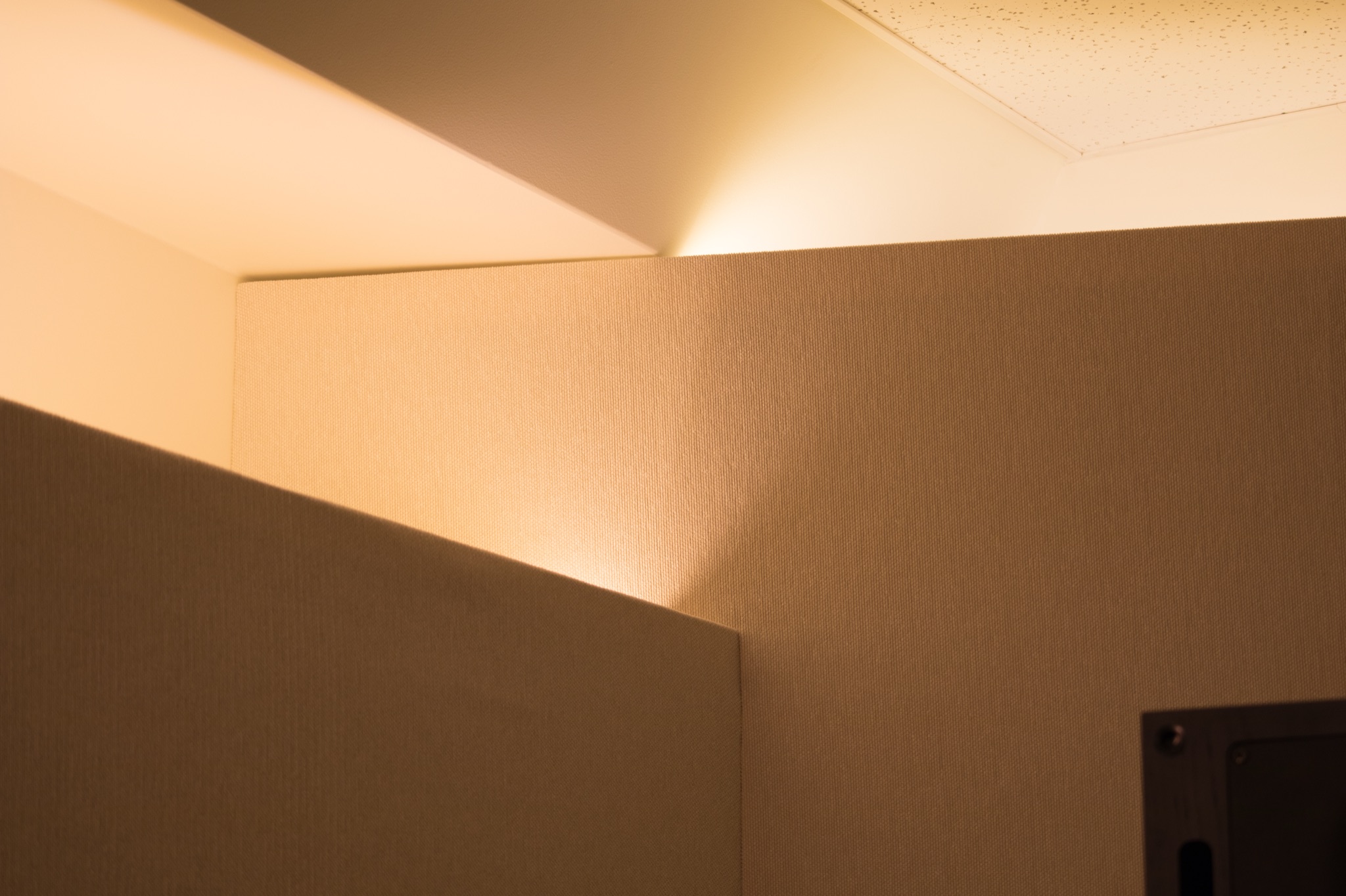 MYXX-UP studio — ambient lighting